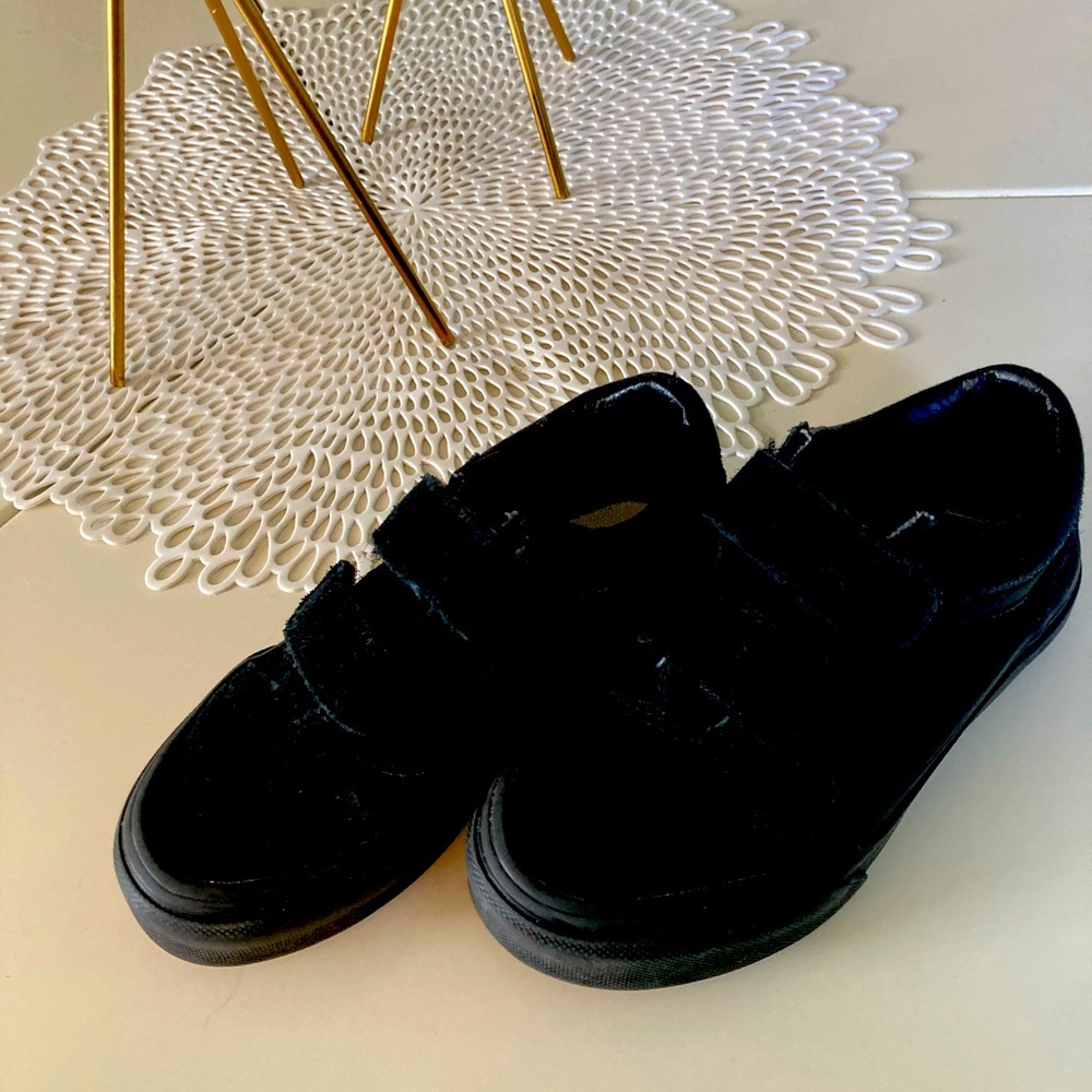 Kids size 10 1/2 Vans Black Suede Sneakers with Velcro Straps